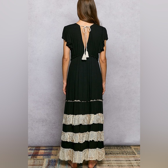 ✨RE-STOCK✨Ruffle Trim V-Neck Embroidery Sequins Tassel Long Dress|Black - Picture 4 of 6
